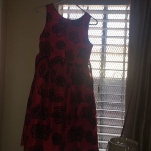 Size 14 child red roses puffy dress